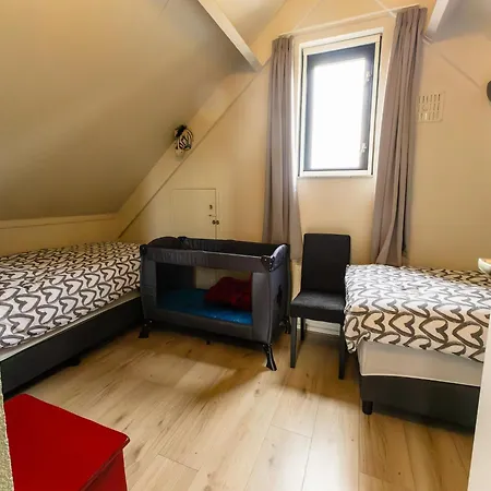 Beautiful Detached House With Large Garden Inewijk