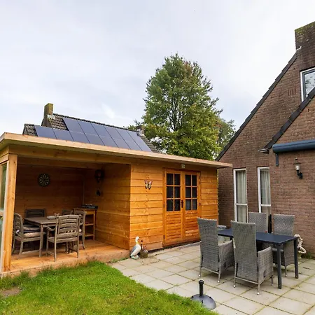 Holiday home Beautiful Detached House With Large Garden Inewijk Ewijk